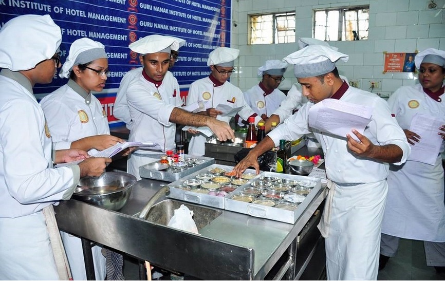 top hospitality management colleges in india