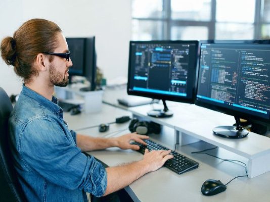 WHAT DO THE TOP 1% OF SOFTWARE ENGINEERS DO THAT THE OTHER 99% DO NOT? software engineers